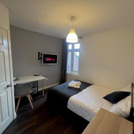 Deluxe Ensuite Double Room With Ensuite 考文垂 外观 照片
