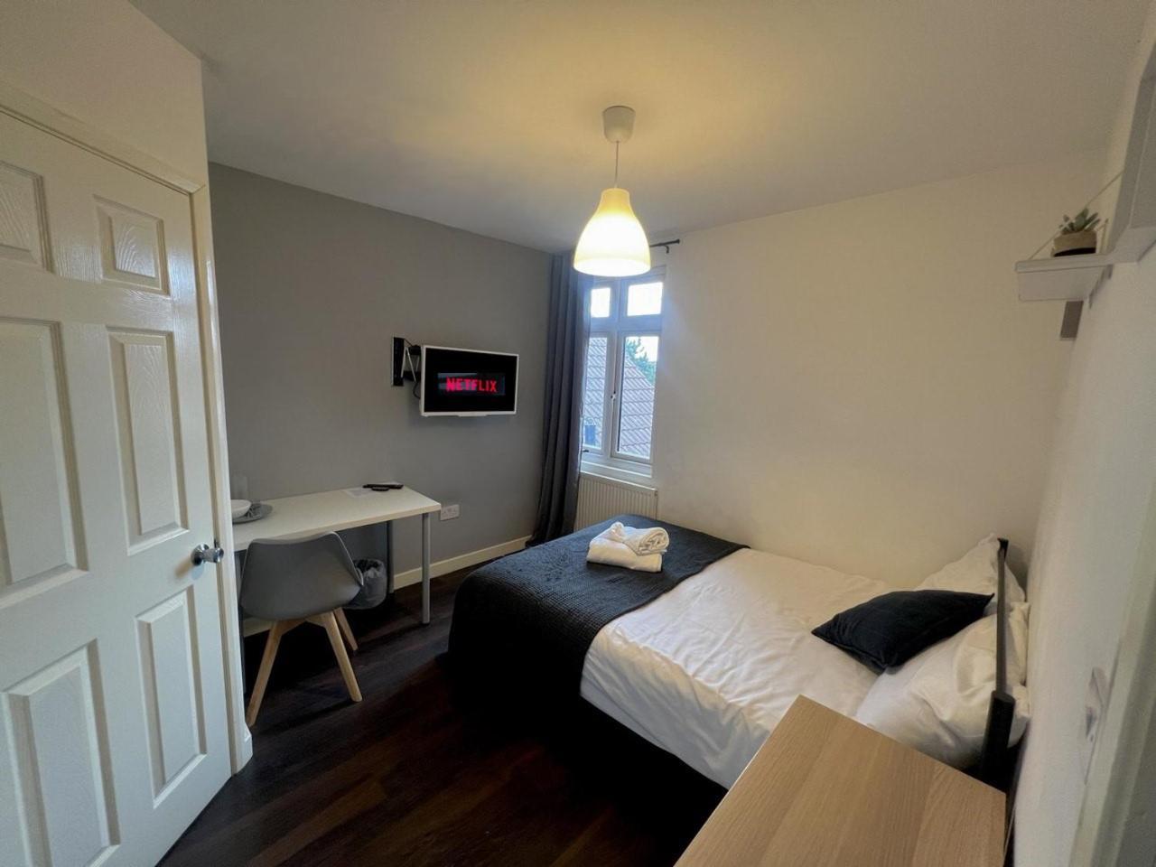 Deluxe Ensuite Double Room With Ensuite 考文垂 外观 照片